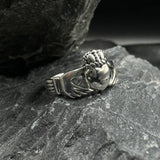 Irish Claddagh Silver Ring MG058R